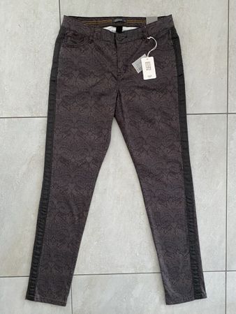 Leichte Damen Hose von NILE. Gr. S+. NEU. SLIM long.